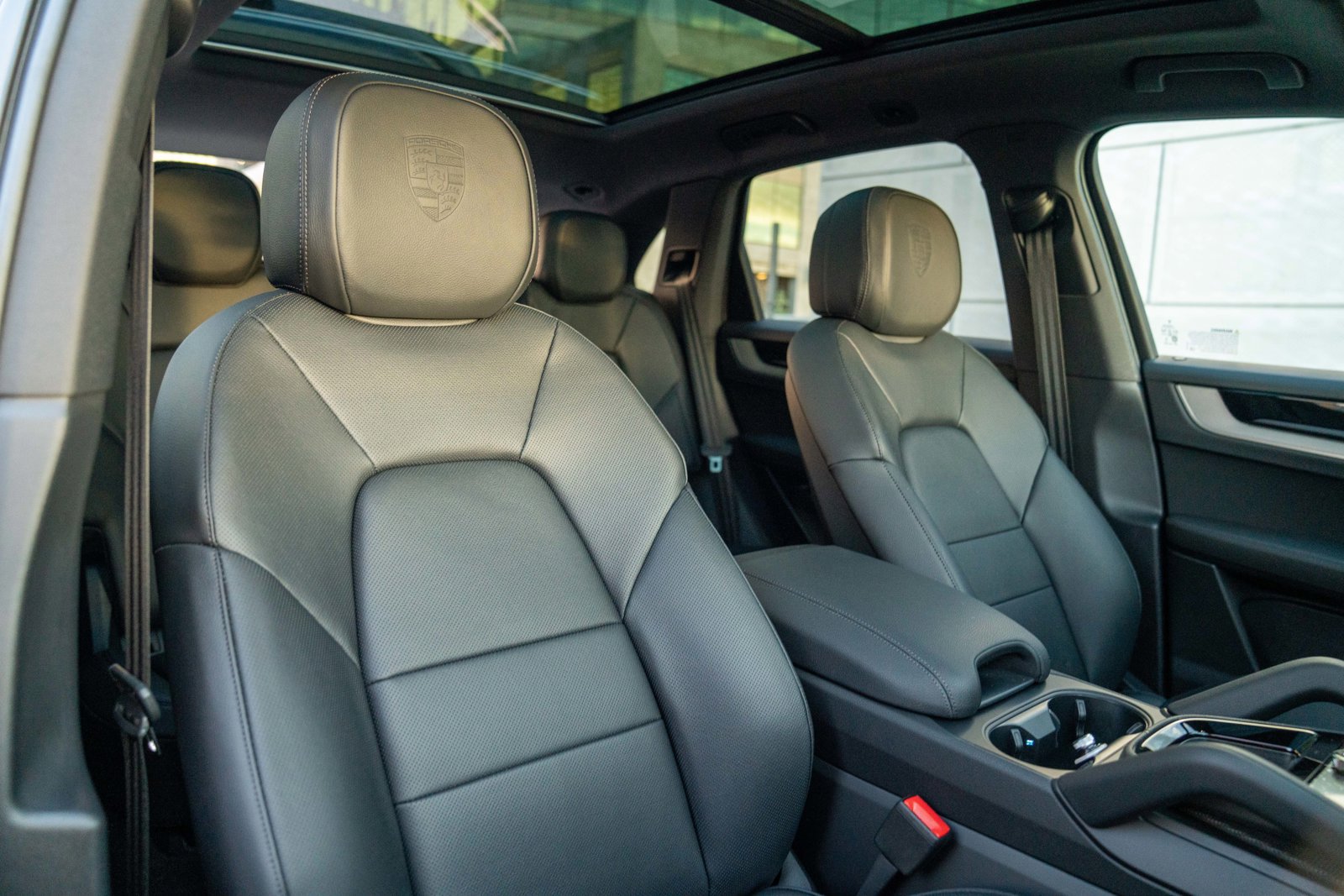 Certified 2026 Porsche Cayenne AWD/4WD image 26