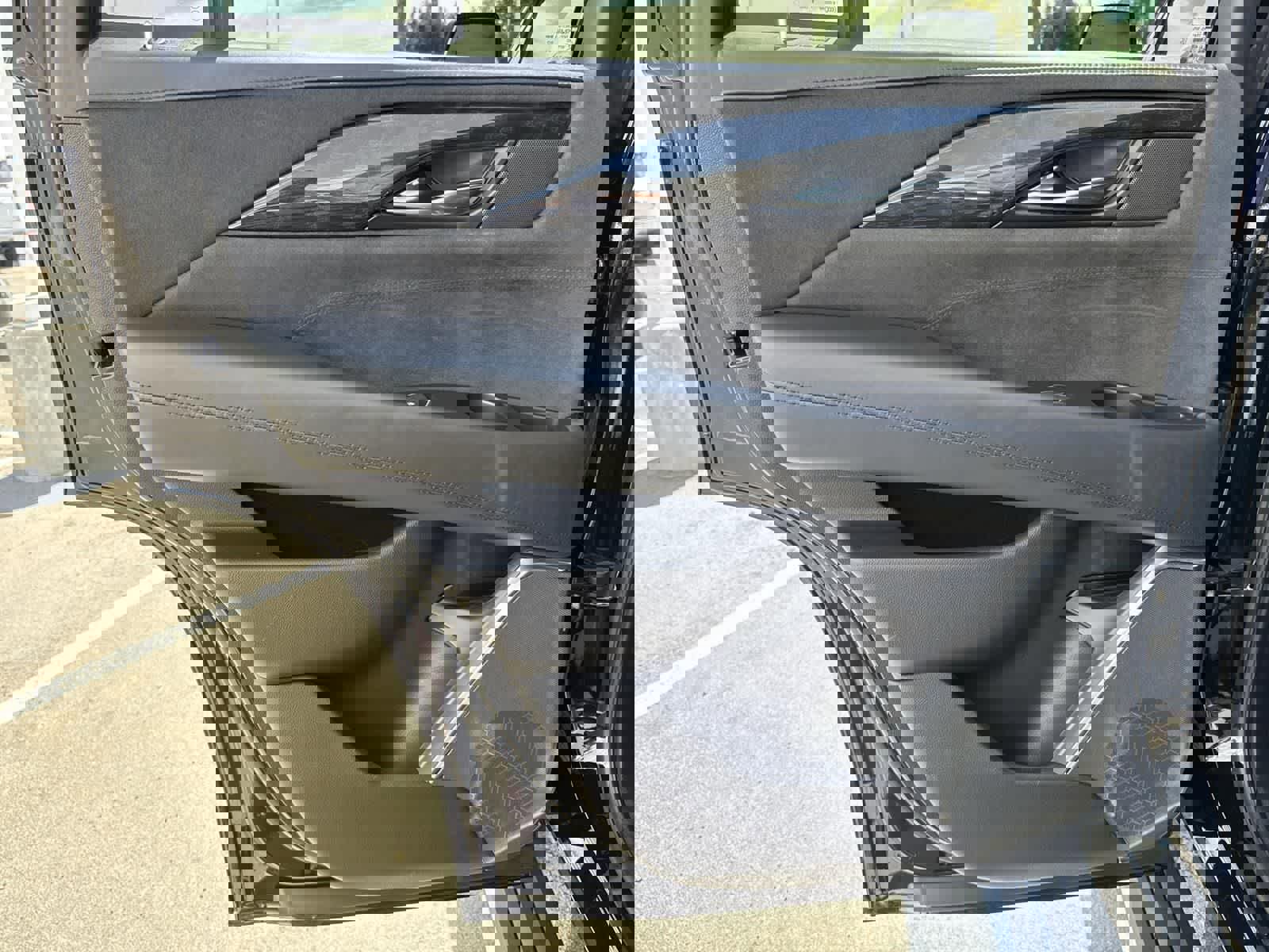 Used 2020 Cadillac Escalade Platinum w/ Escalade Sport Edition image 26