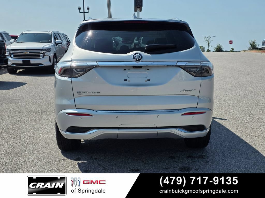 Used 2022 Buick Enclave Avenir w/ Avenir Technology Package AWD/4WD image 6