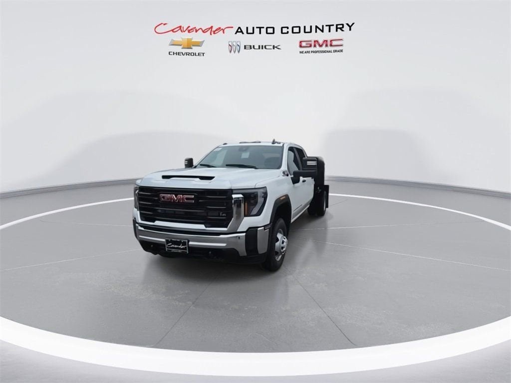 New 2025 GMC Sierra 3500 Pro w/ Convenience Package AWD/4WD image 3