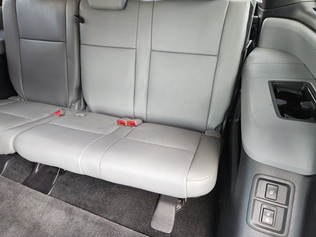 Used 2016 Toyota Sequoia Limited w/ Safety & Convenience Package RWD image 30