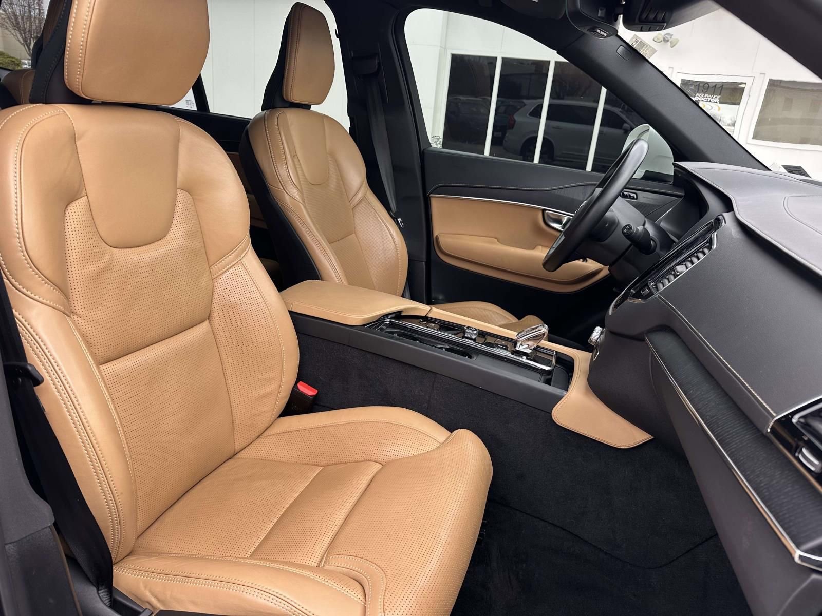 Used 2022 Volvo XC90 T8 Inscription w/ Advanced Package image 10