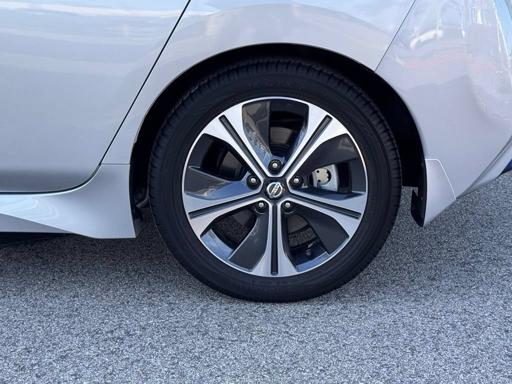 Certified 2018 Nissan Leaf SL w/ SL Technology Package FWD image 10