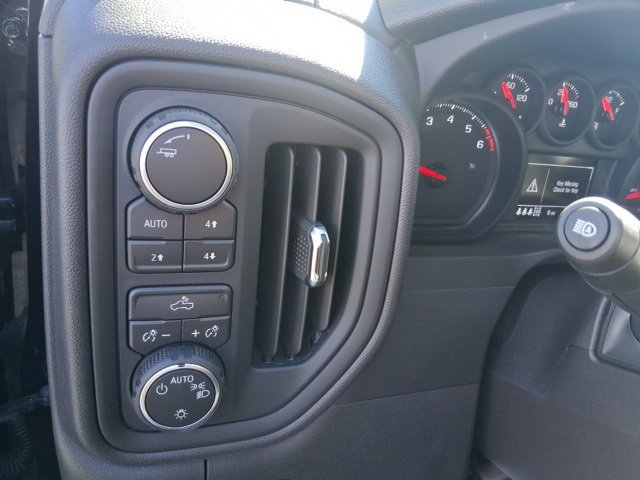 New 2026 Chevrolet Silverado 1500 Custom Trail Boss w/ Dark Appearance Package image 28