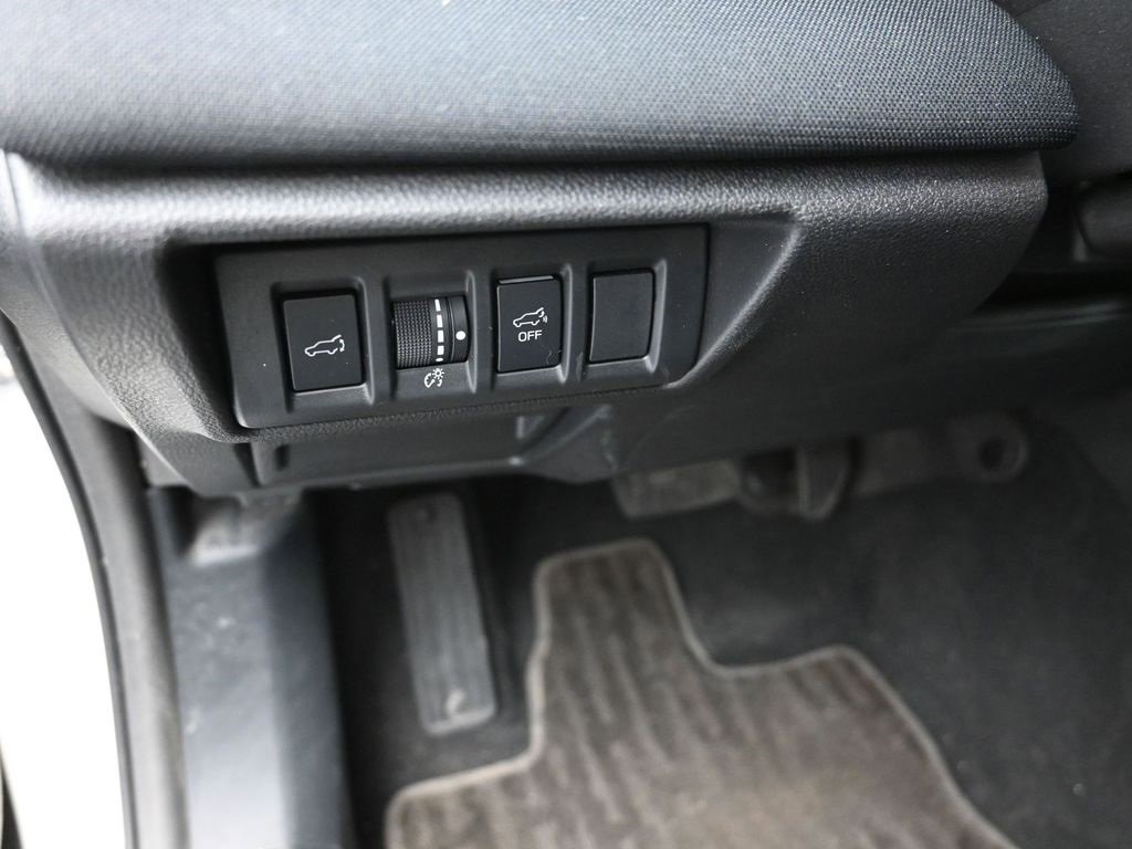 Used 2024 Subaru Outback Premium image 13