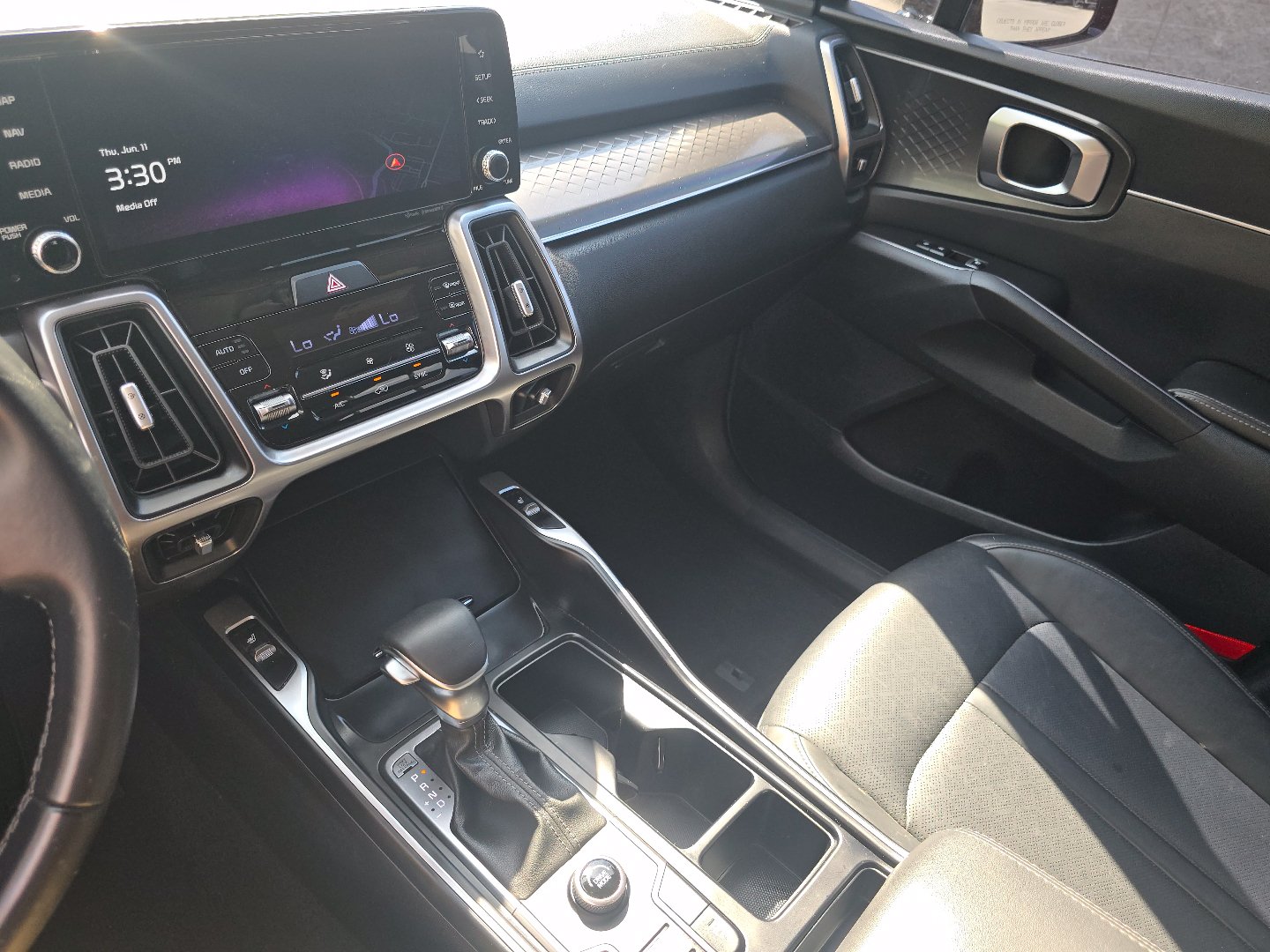 Used 2023 Kia Sorento S FWD image 29