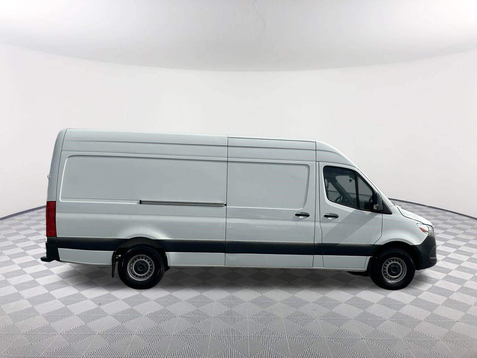 Used 2023 Mercedes-Benz Sprinter 2500 image 6