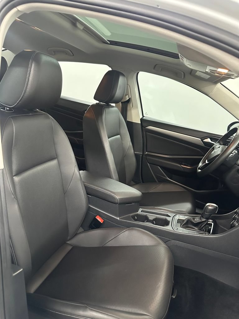 Used 2020 Volkswagen Jetta SE FWD image 36