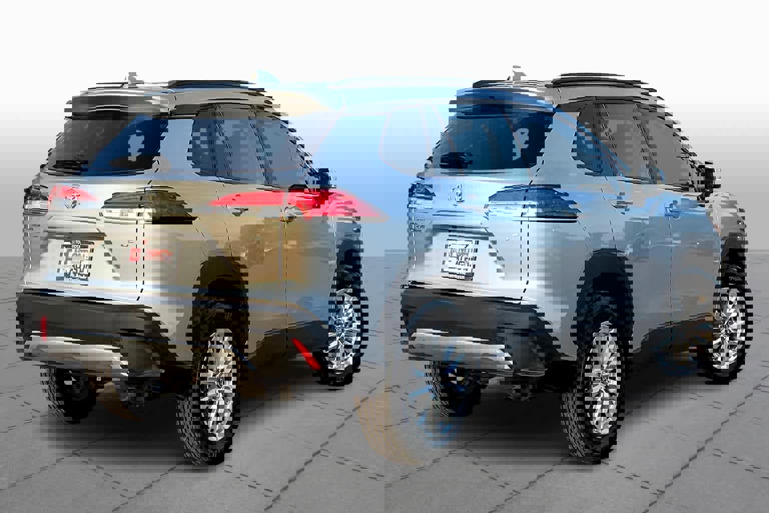 Used 2022 Toyota Corolla Cross LE image 12