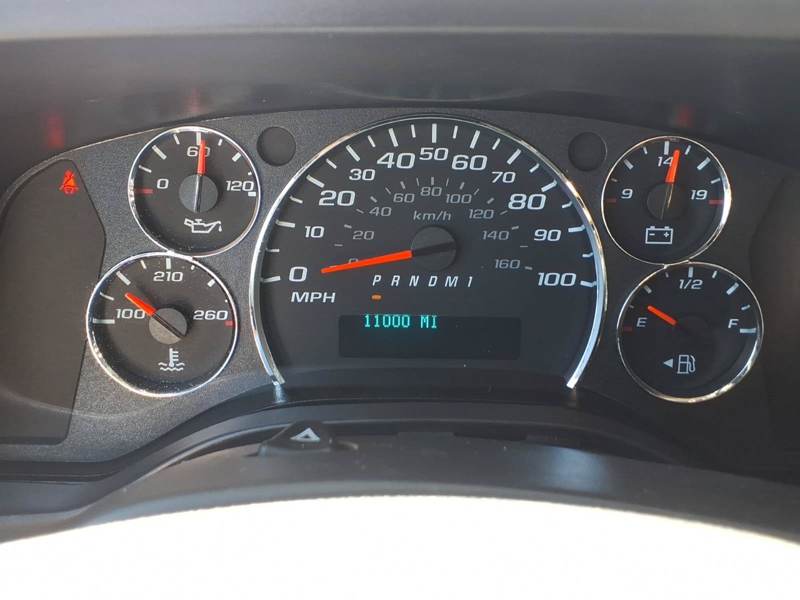 Used 2025 Chevrolet Express 2500 w/ Driver Convenience Package RWD image 11