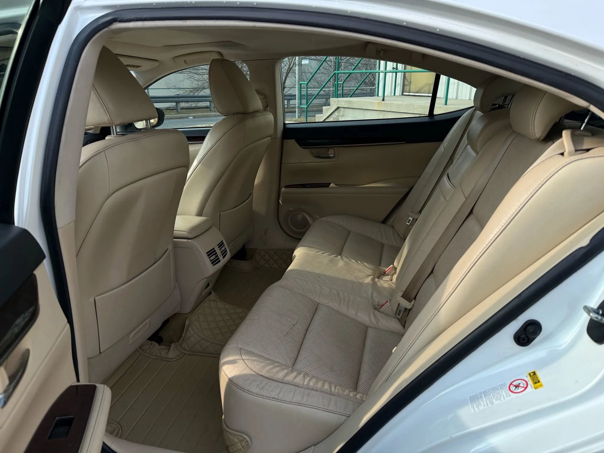 Used 2013 Lexus ES 350 w/ Luxury Pkg image 14