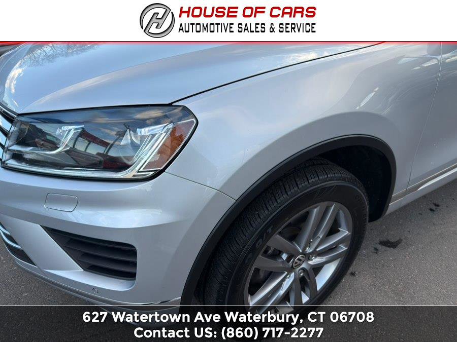 Used 2016 Volkswagen Touareg Sport AWD/4WD image 10