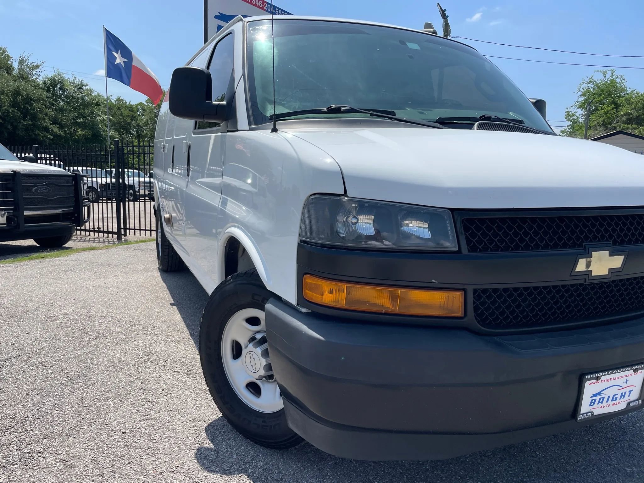 Used 2020 Chevrolet Express 2500 w/ Safety Package image 3