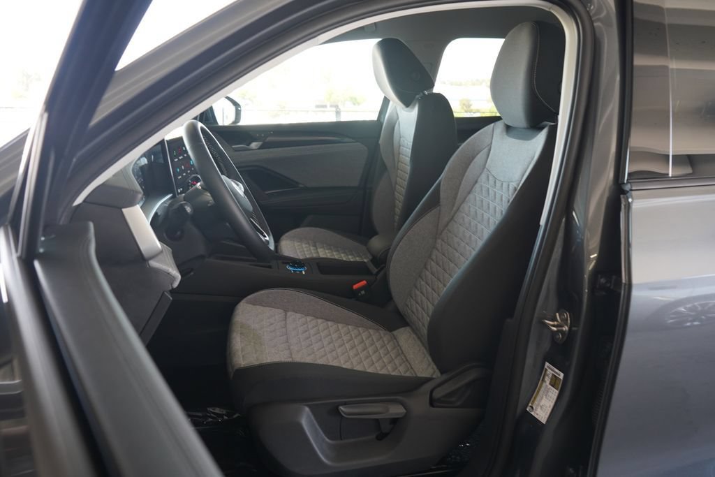 New 2026 Volkswagen Tiguan S FWD image 6