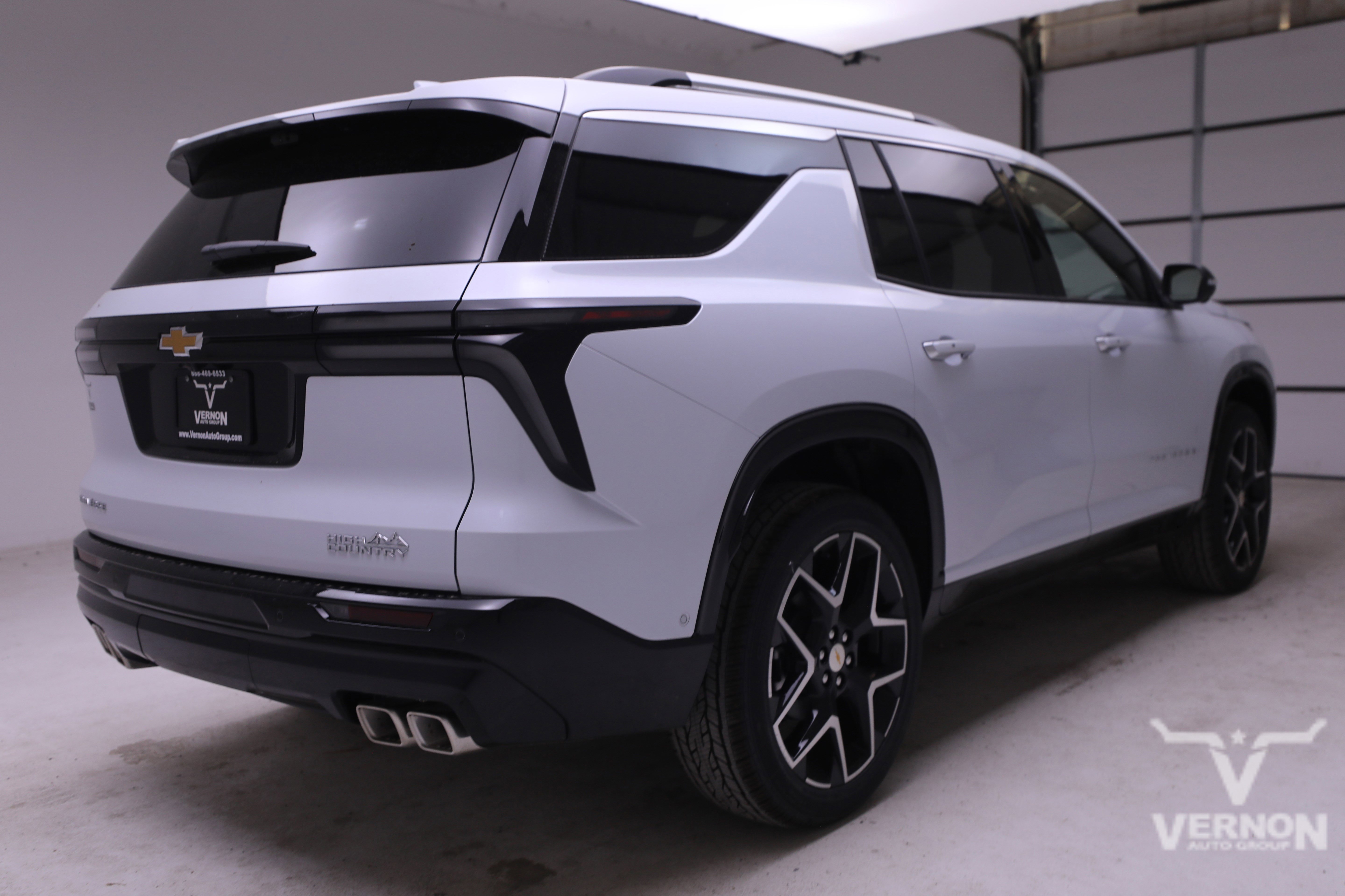 New 2026 Chevrolet Traverse High Country w/ LPO, Floor Liner Package image 5