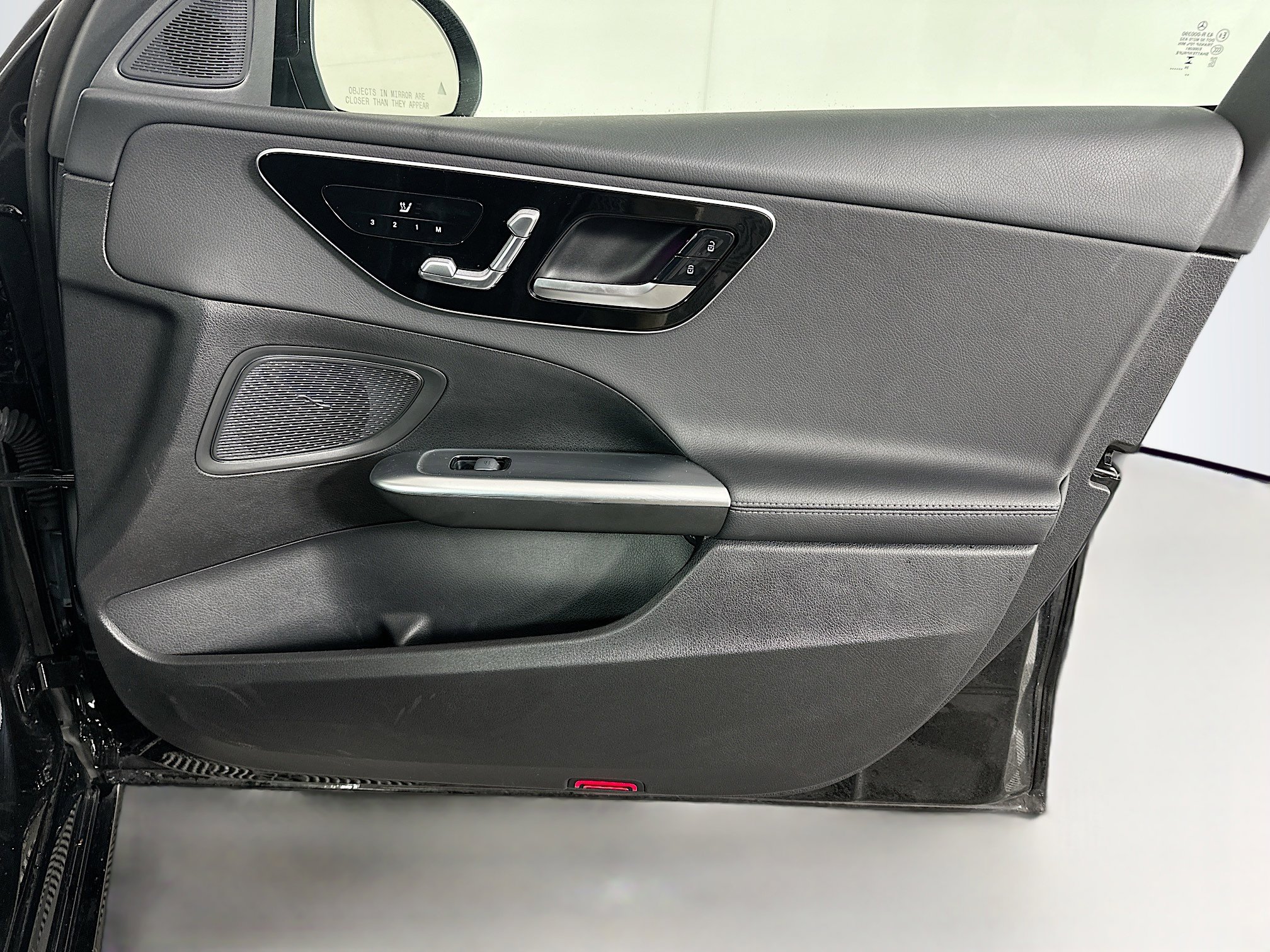 Used 2025 Mercedes-Benz C 300 4MATIC Sedan image 32