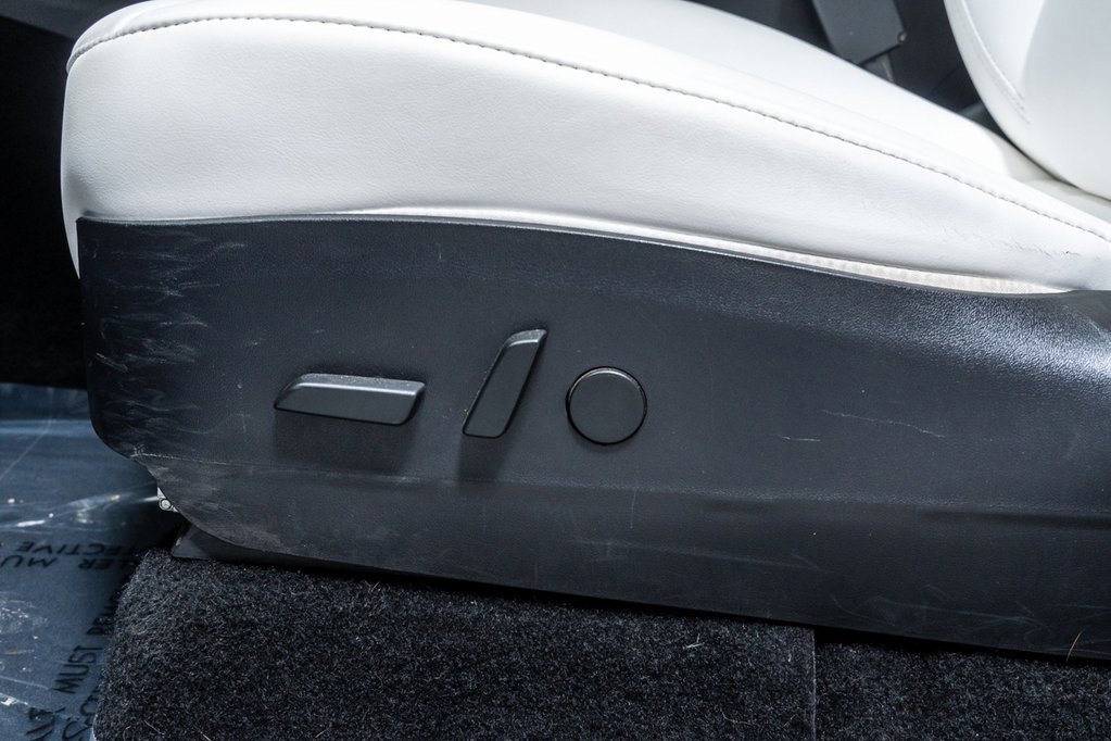 Used 2020 Tesla Model Y Performance image 17