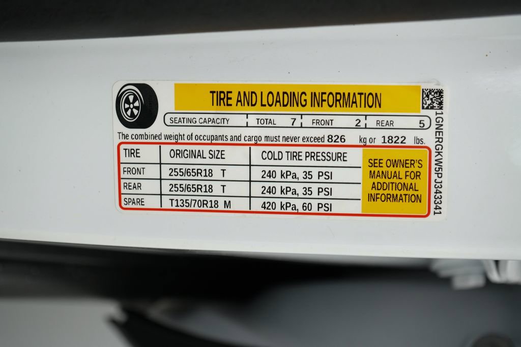 Used 2023 Chevrolet Traverse LT FWD image 23