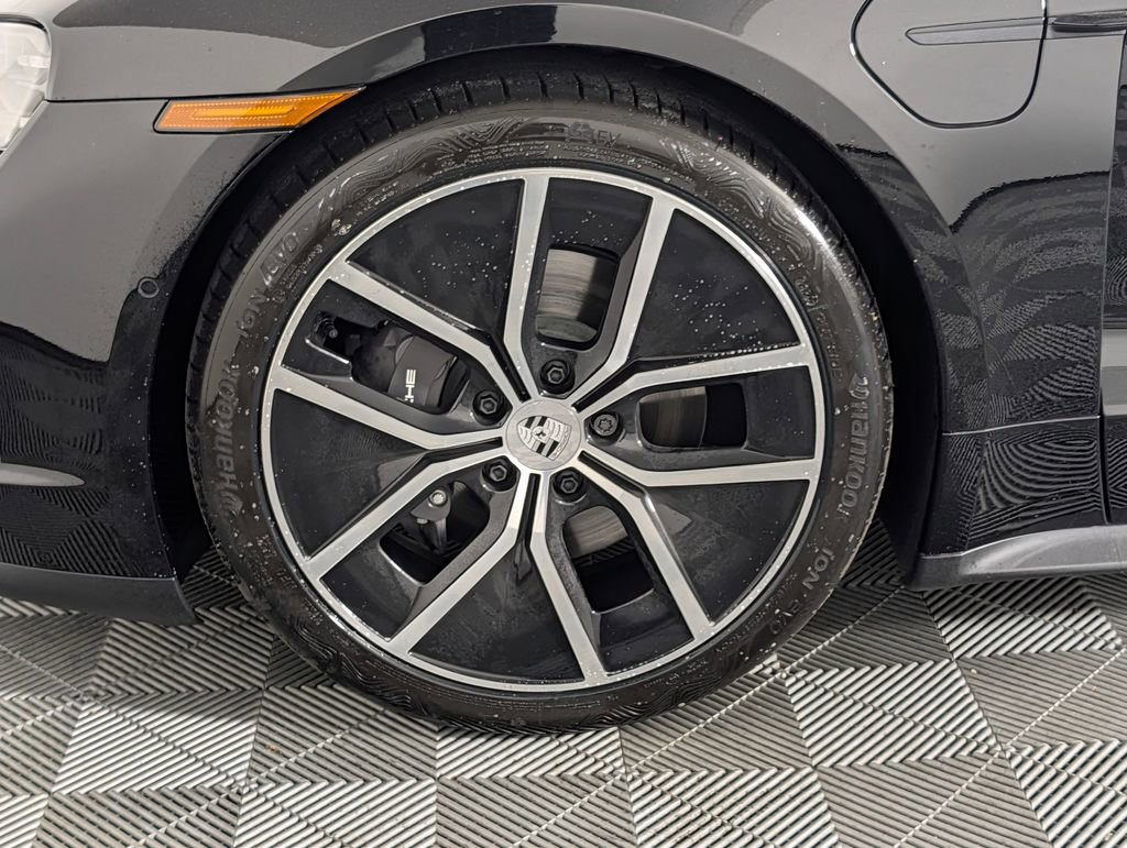 New 2026 Porsche Taycan RWD image 11