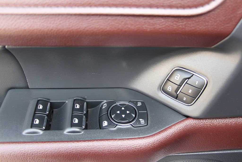 Used 2024 Ford Expedition Max Limited image 18