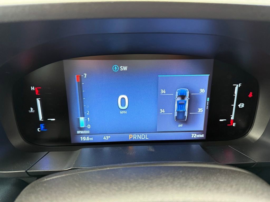 New 2025 Ford Maverick XLT w/ XLT Luxury Package image 4