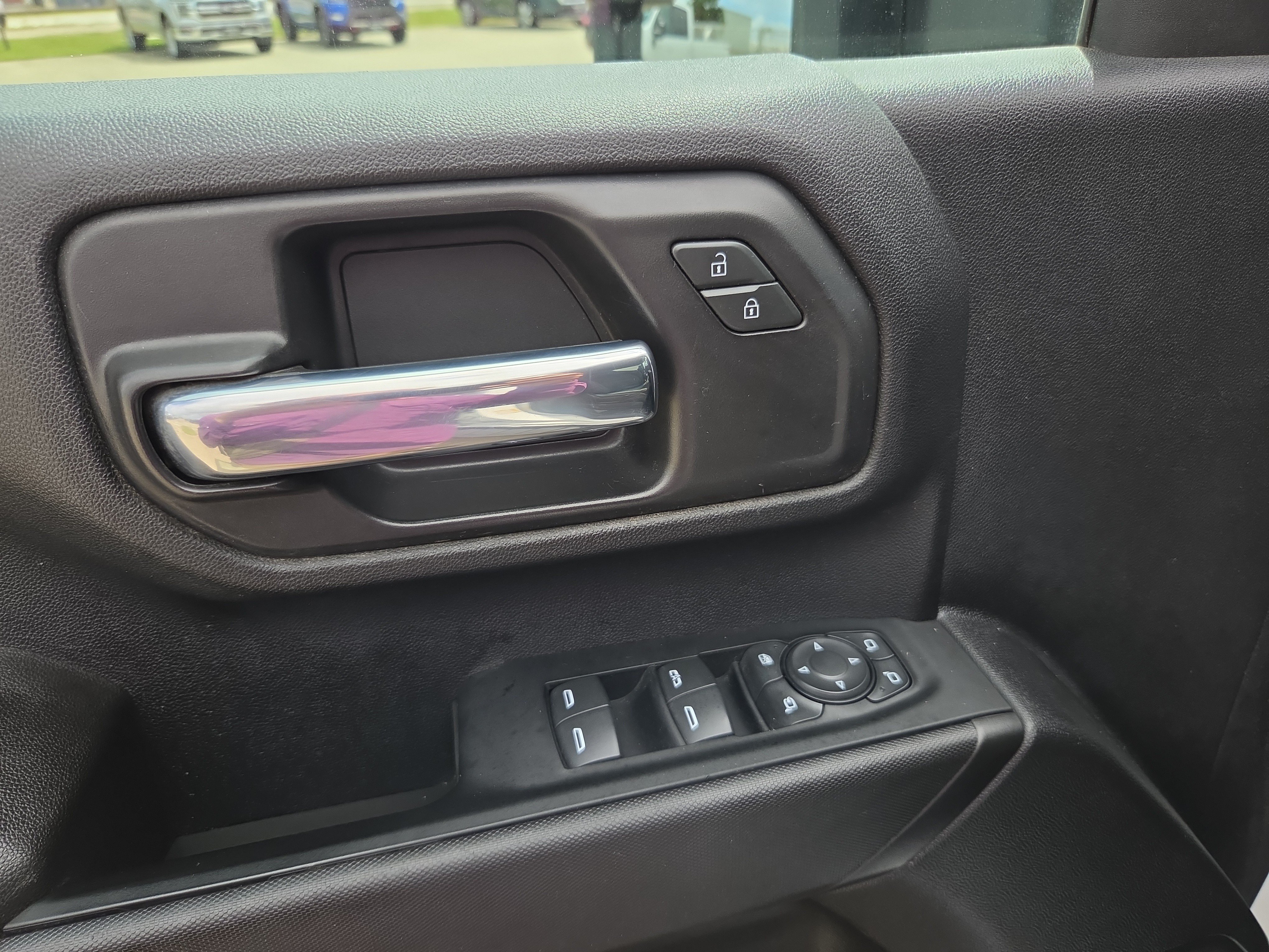 Used 2022 Chevrolet Silverado 2500 Custom w/ Custom Value Package AWD/4WD image 16