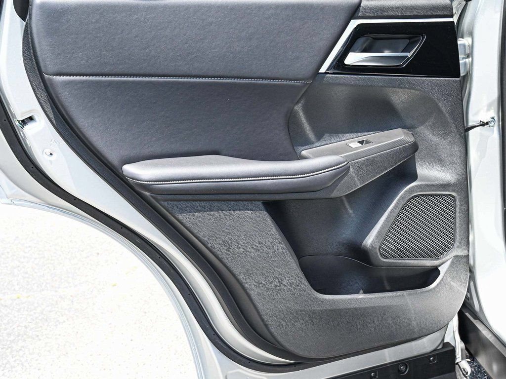 New 2024 Mitsubishi Outlander SE AWD/4WD image 11