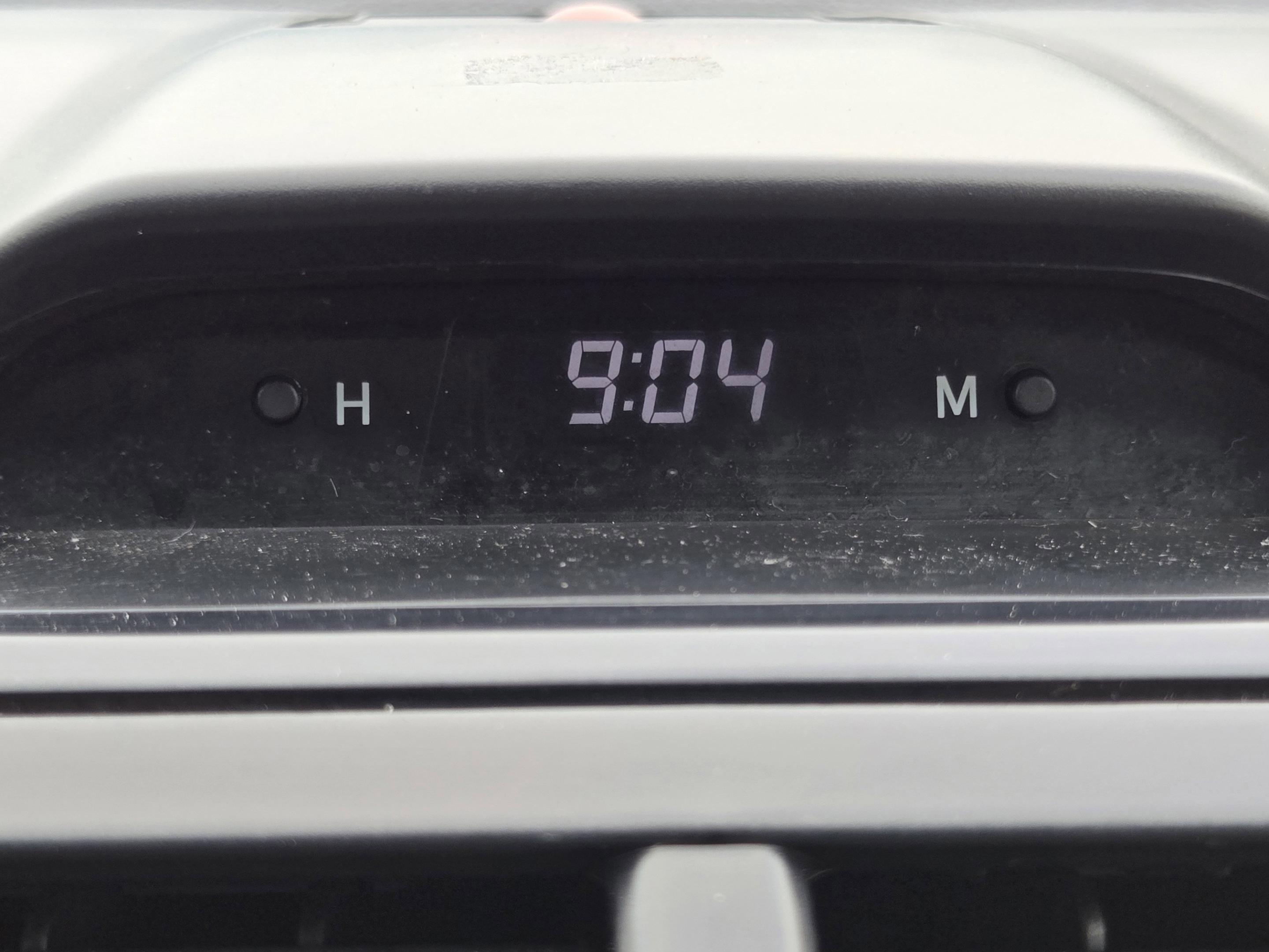 Used 2014 Toyota Camry LE FWD image 14