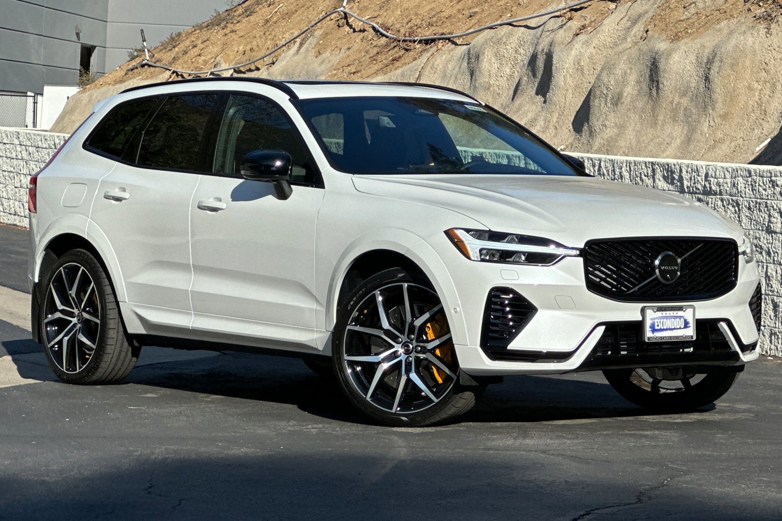 New 2026 Volvo XC60 T8 Polestar image 2