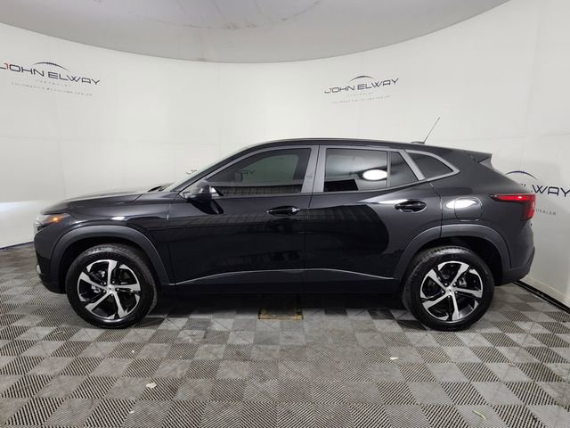 Used 2024 Chevrolet Trax RS w/ Driver Confidence Package FWD image 4