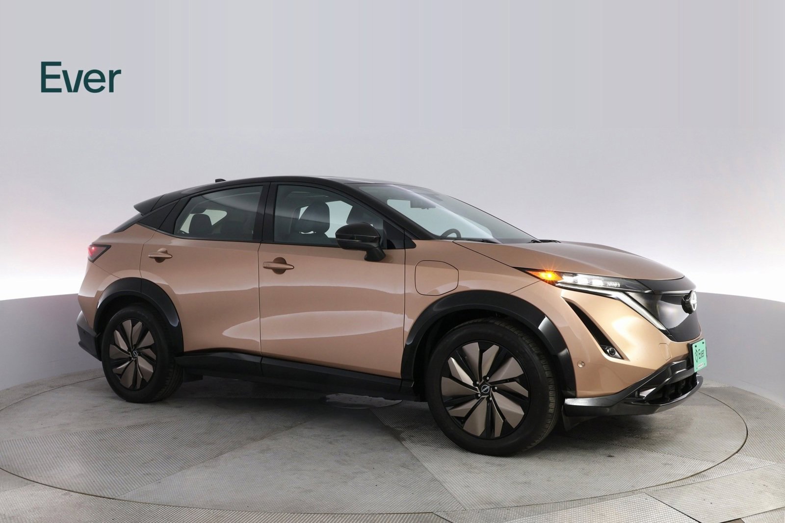 Used 2024 Nissan Ariya AWD image 5