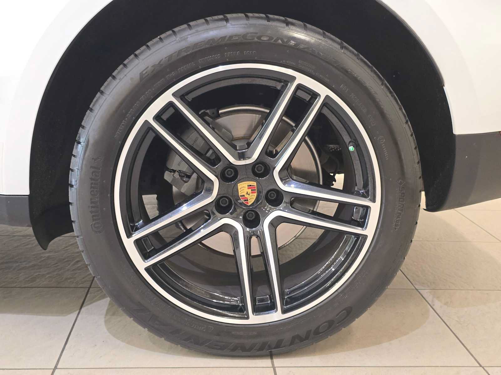 Used 2019 Porsche Macan S AWD/4WD image 8
