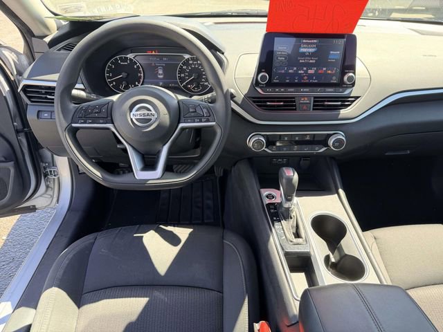 Used 2022 Nissan Altima 2.5 SV FWD image 17