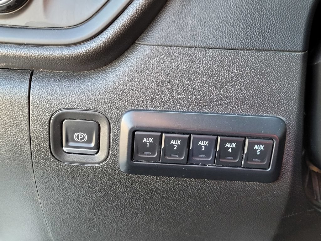 Used 2022 Chevrolet Silverado 2500 W/T w/ WT Convenience Package AWD/4WD image 24