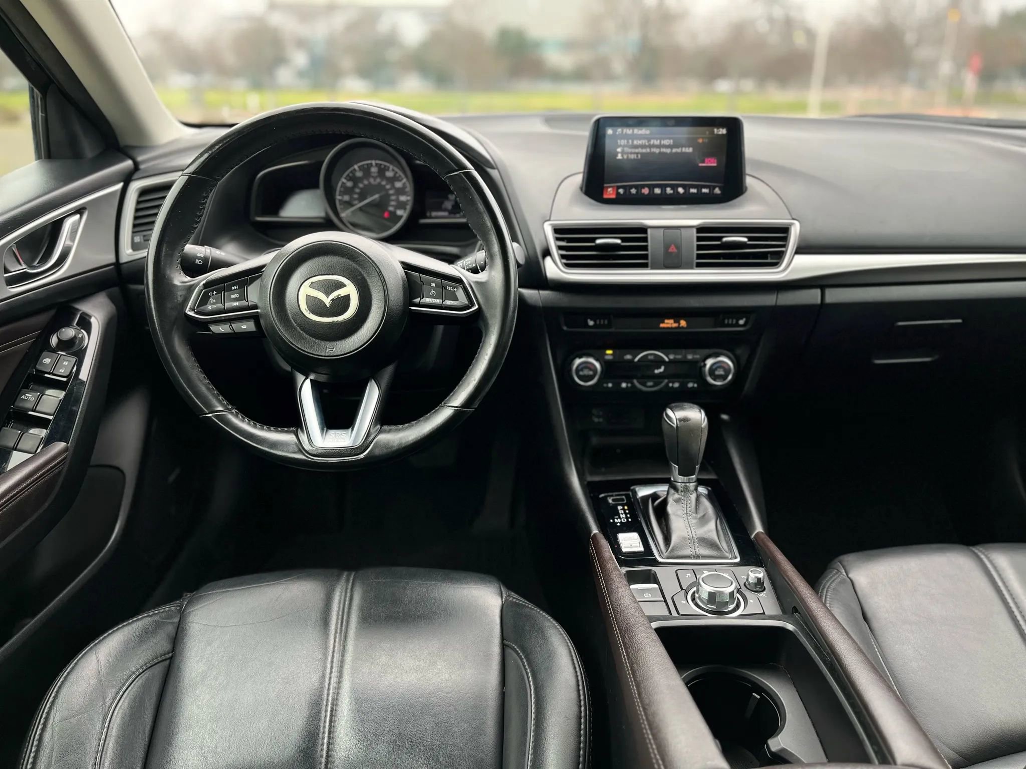 Used 2018 MAZDA MAZDA3 Touring image 13