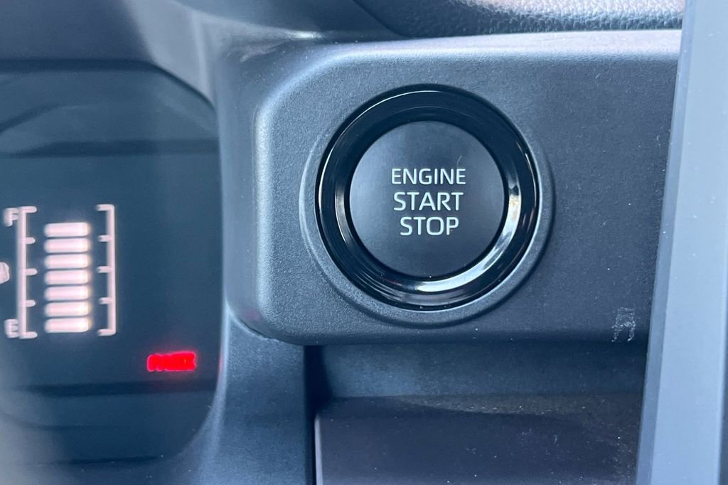 Certified 2025 Toyota Tacoma SR5 w/ SR5 Upgrade Package image 25