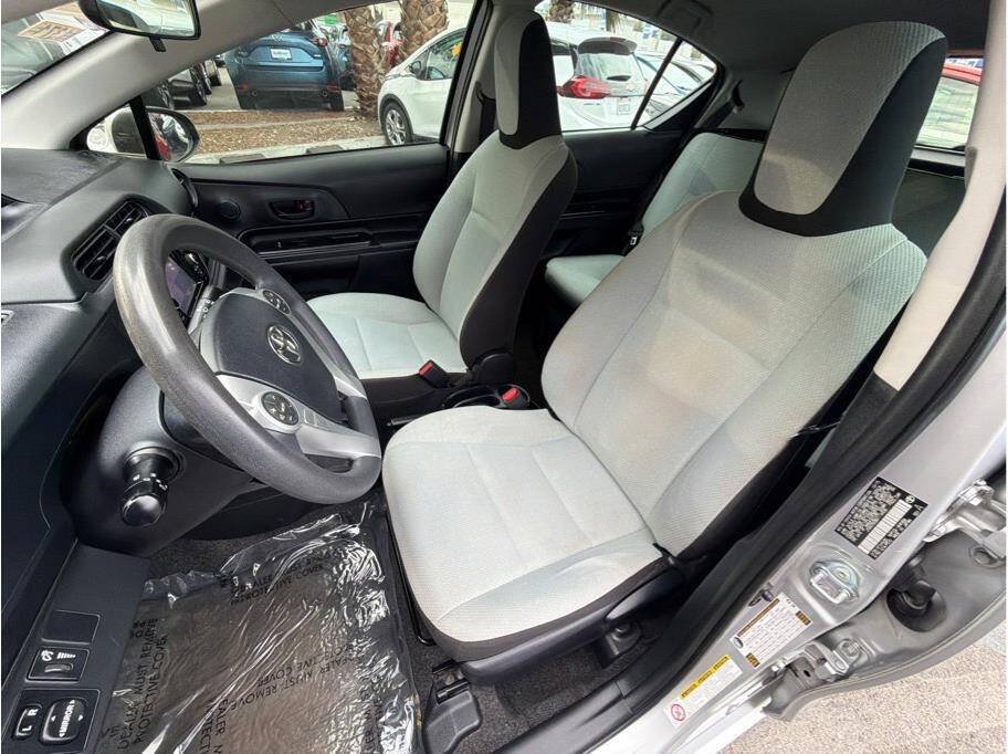 Used 2016 Toyota Prius C One FWD image 16