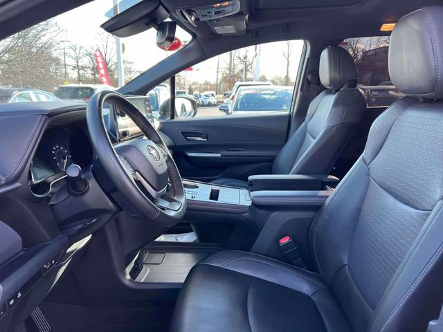 Certified 2024 Toyota Sienna XLE Woodland Edition image 23