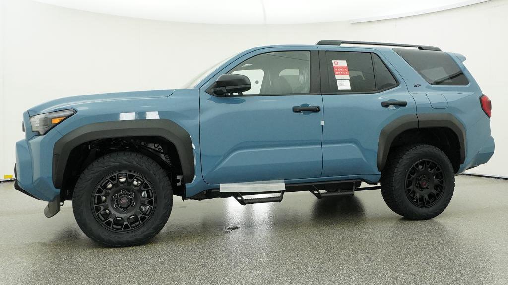 New 2026 Toyota 4Runner SR5 AWD/4WD image 30