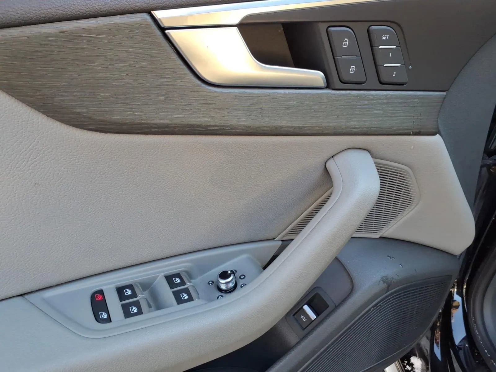 Used 2017 Audi A4 2.0T allroad Premium Plus w/ Technology Package image 25