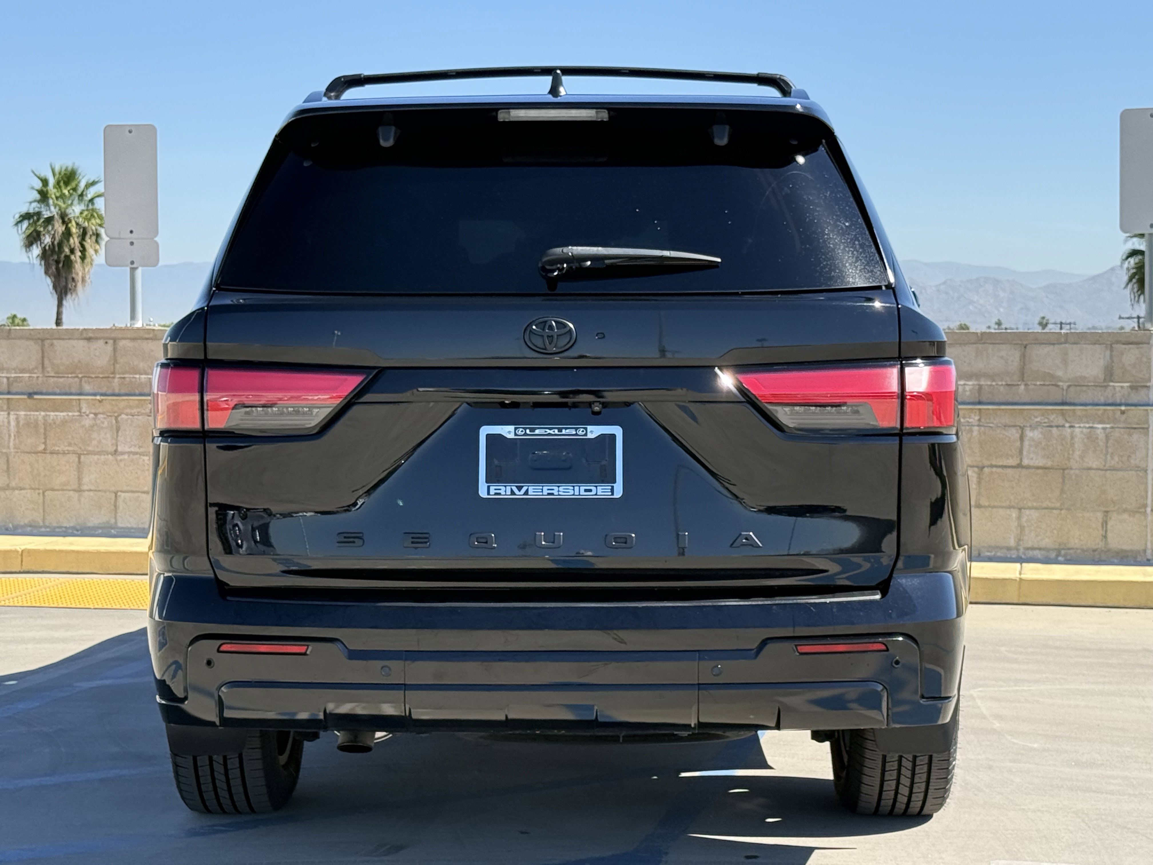 Used 2024 Toyota Sequoia Platinum image 10