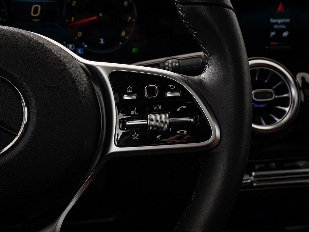 Certified 2023 Mercedes-Benz GLB 250 4MATIC image 28