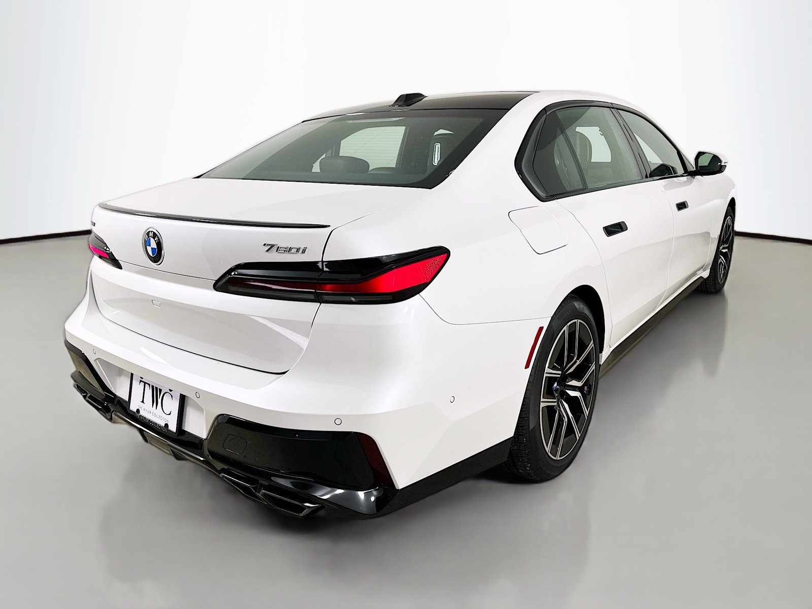 New 2026 BMW 760i xDrive AWD/4WD image 5