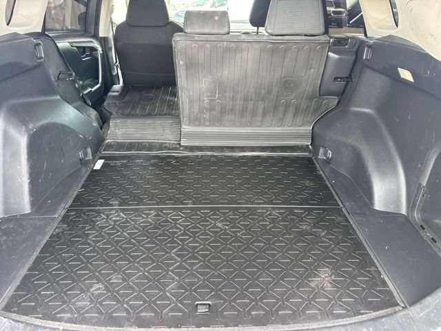 Used 2023 Toyota RAV4 LE AWD/4WD image 38