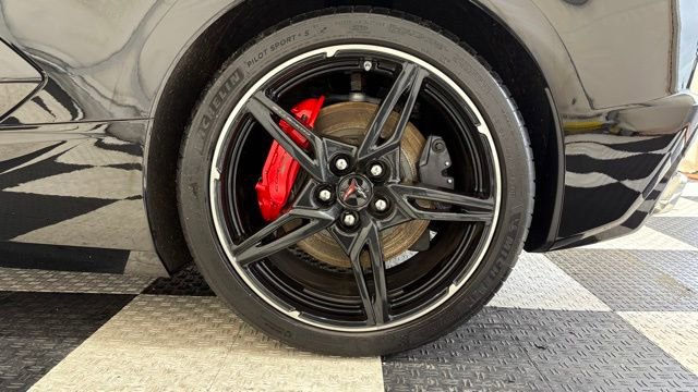 Used 2023 Chevrolet Corvette Stingray w/ Z51 Performance Package image 12