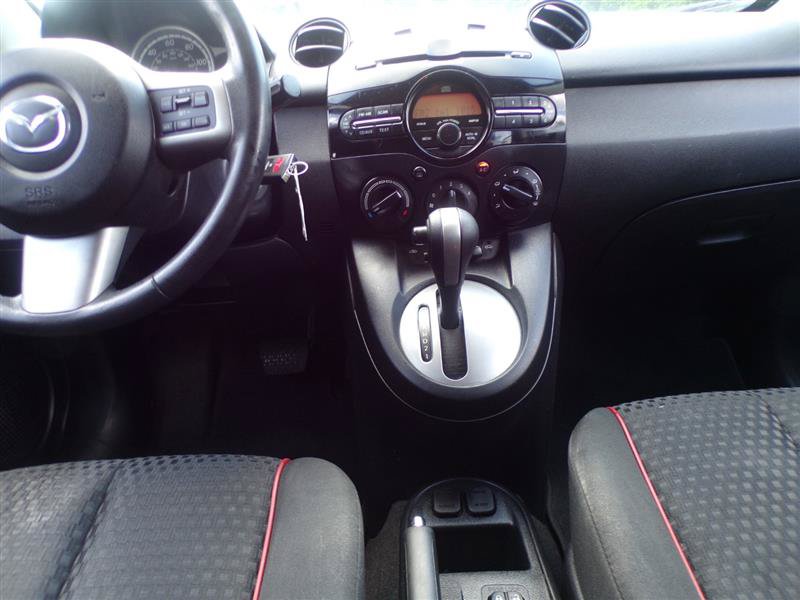 Used 2012 MAZDA MAZDA2 Touring FWD image 29