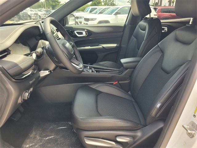 New 2025 Jeep Compass Latitude w/ Altitude Special Edition image 4