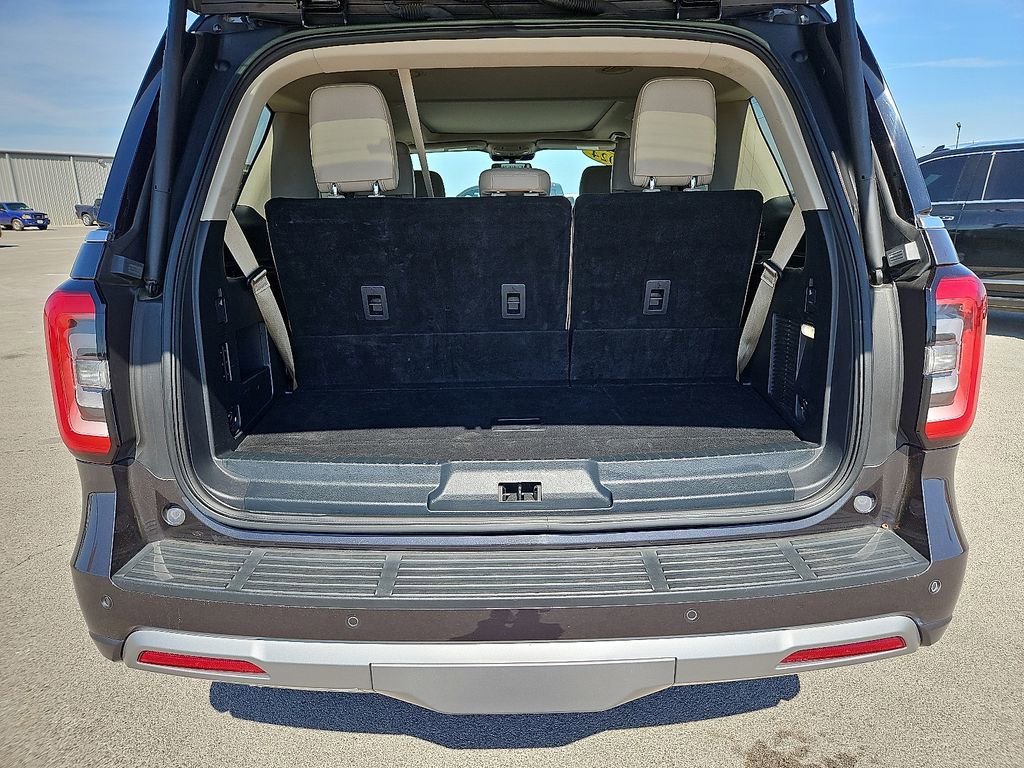 Used 2024 Ford Expedition Limited RWD image 15