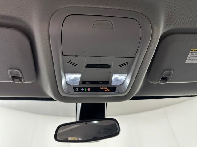 Used 2022 GMC Acadia SLT w/ Preferred Package image 24