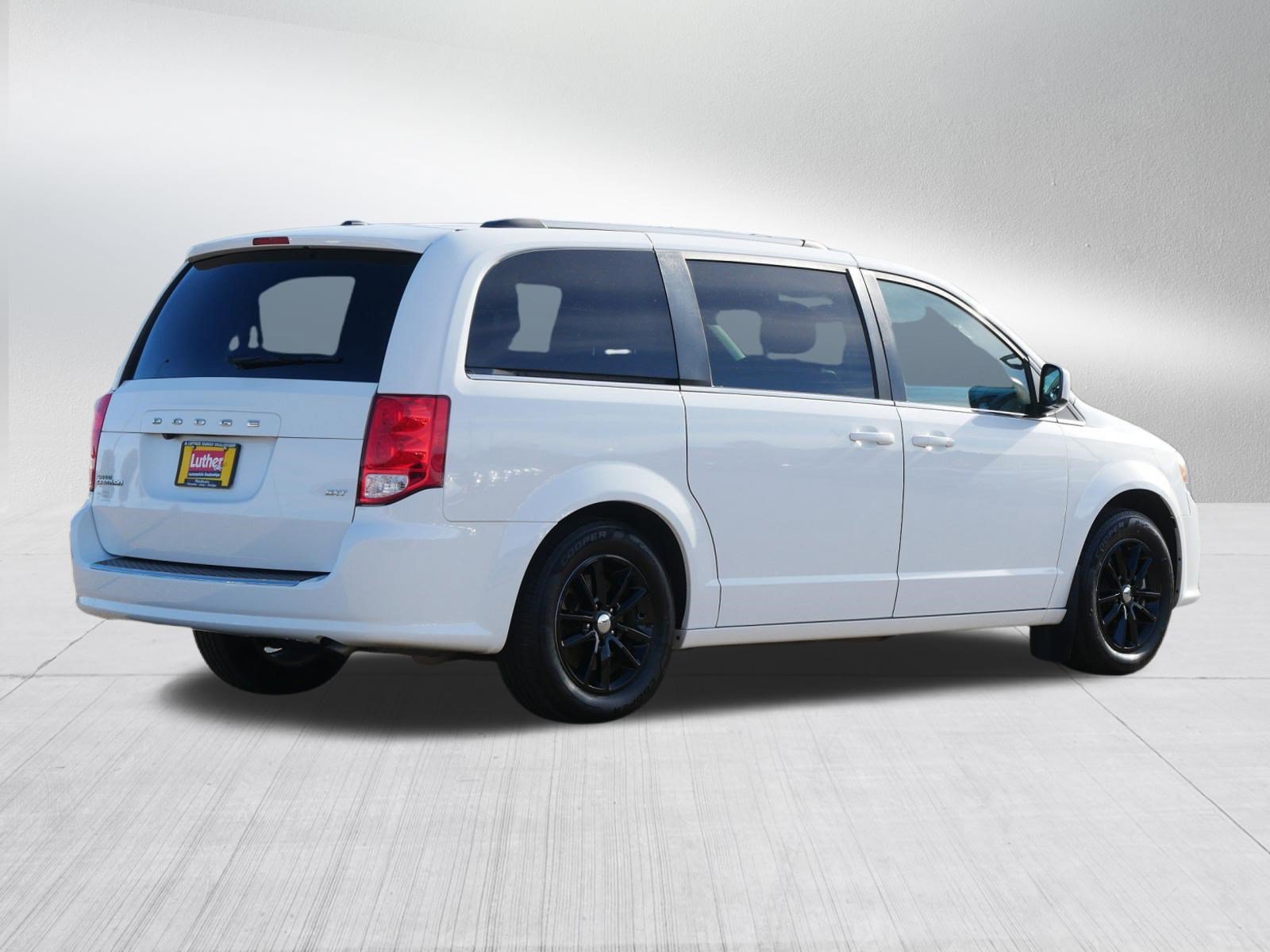 Used 2020 Dodge Grand Caravan SXT FWD image 7